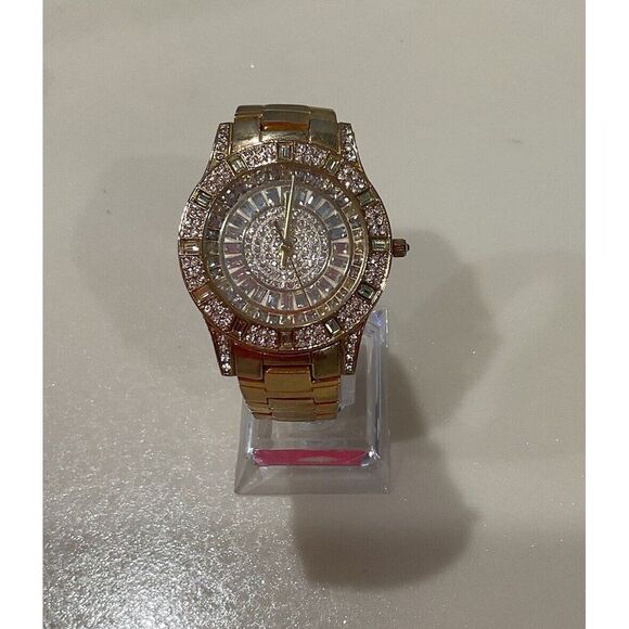 VICTORIA WIECK BEVERLY HILLS WOMEN'S WATCH SILVER CRYSTAL B9825 Need Battery - Picture 2 of 3